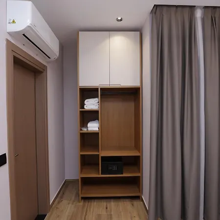 Residence Inn Tirana Hotel 4*