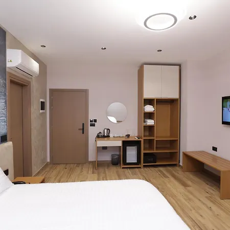 Resiidence Τίρανα