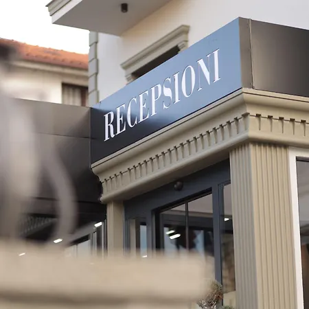 Resiidence Τίρανα